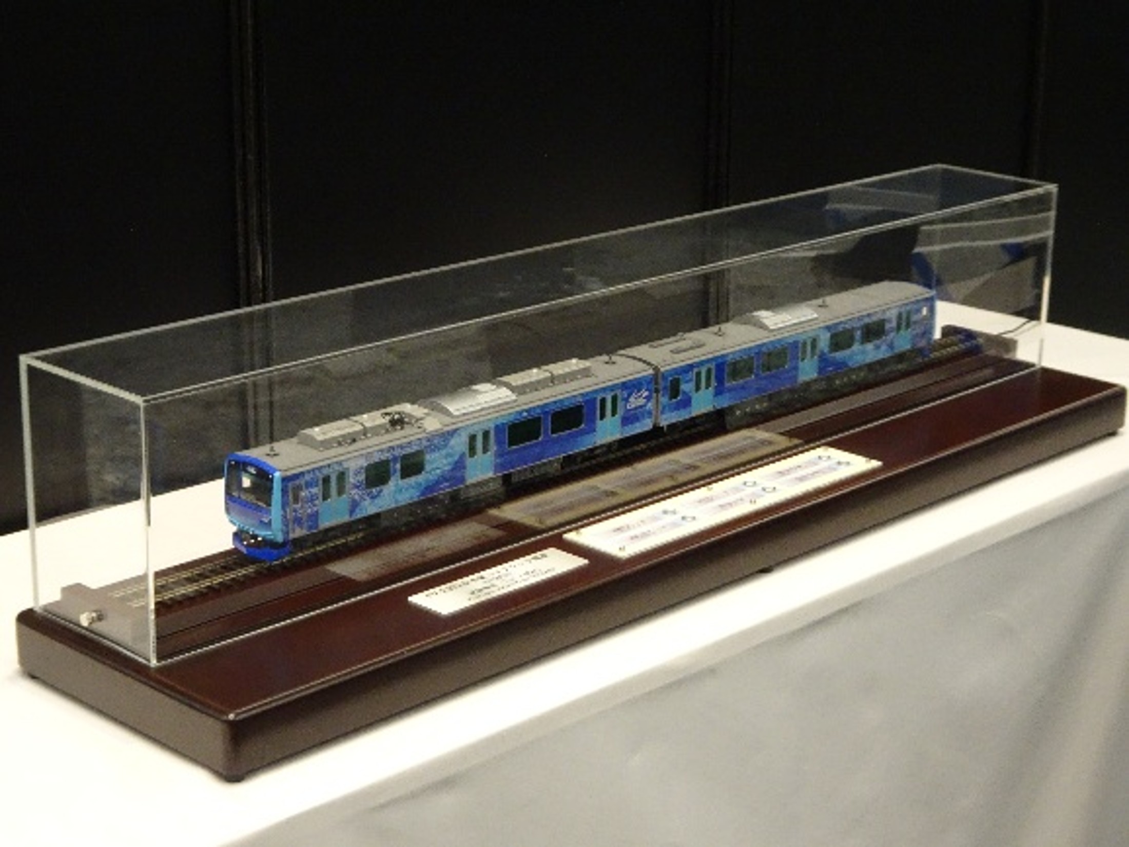 水素動車「HIBARI」の模型