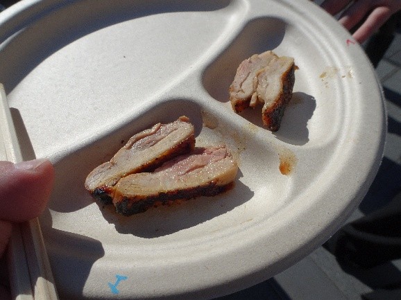 水素燃焼で発生する水蒸気でしっとり焼きあがった東京しゃもの画像