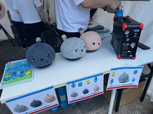 水素エネルギーで稼働するペットロボの画像