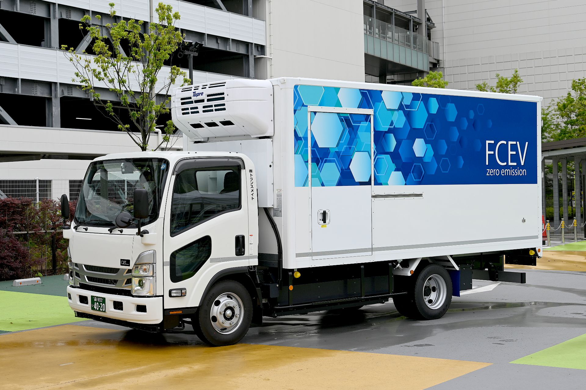 Small fuel cell truck